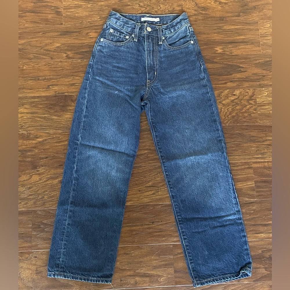 Levi ribcage straight size 24